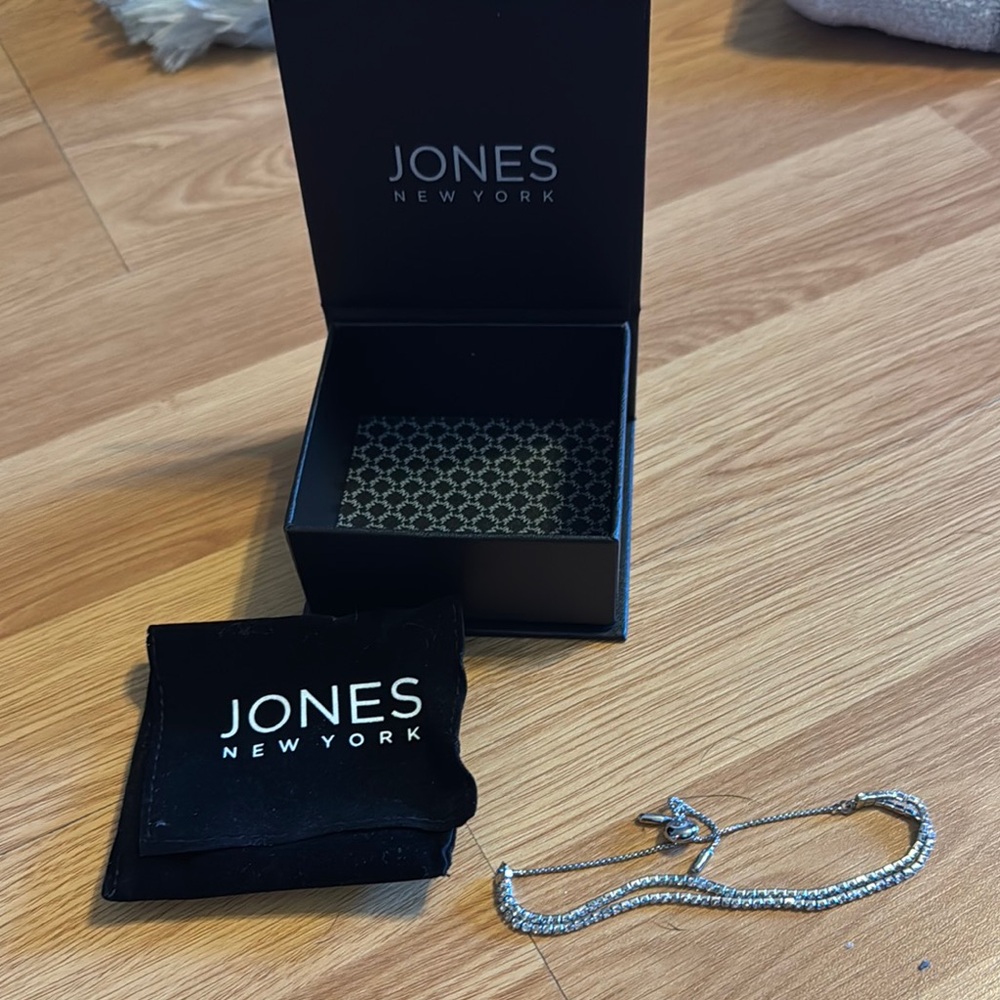 Jones New York Silver Paperclip Bracelet